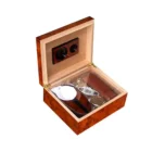 Ξύλινος Υγραντήρας / Humidor Πούρων Καφέ ΣΕΤ με Πουροθήκη και Σταχτοδοχείο (0160-H-SET)