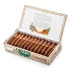 πούρα σε ξύλινο καφέ κουτί πούρων