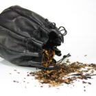 μαύρη δερμάτινη θήκη καπνού