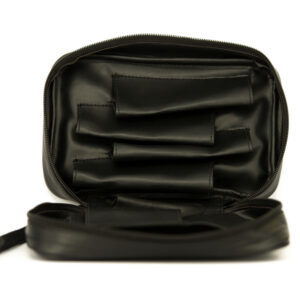 μαύρη δερμάτινη θήκη για πίπες marvel