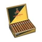 πούρα σε ξύλινο καφέ κουτί πούρων