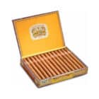 πούρα σε ξύλινο καφέ κουτί πούρων