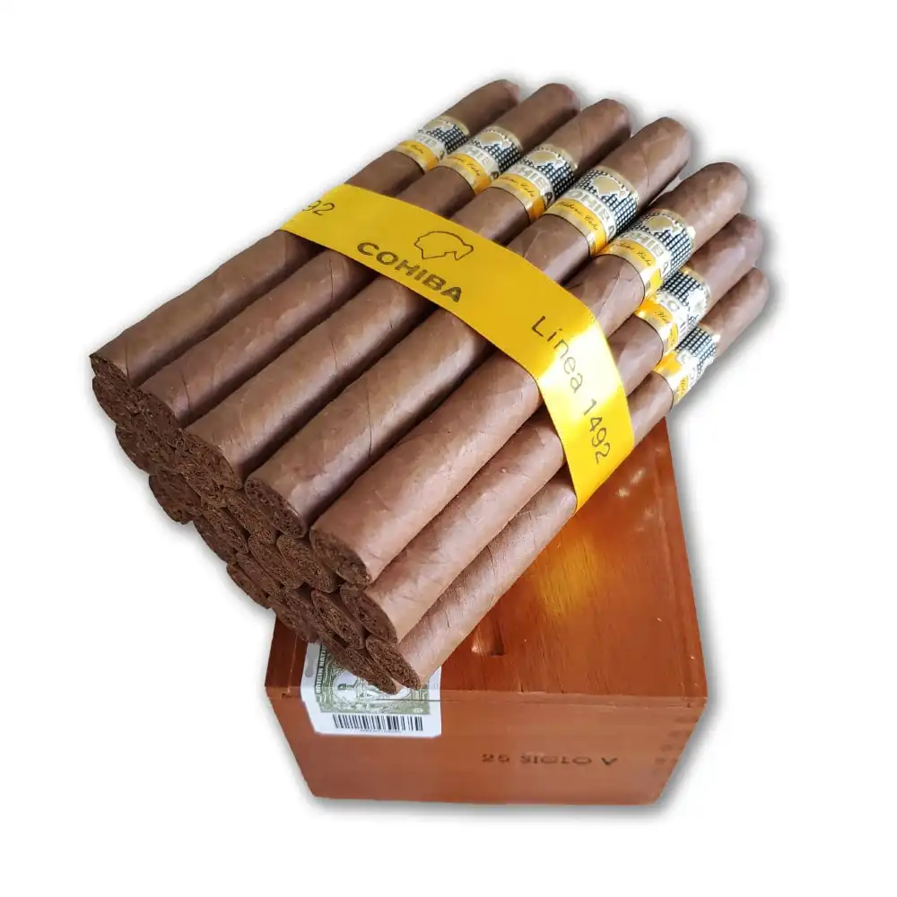 LINEA 1492 Siglo VI πούρο της Cohiba, Κουβανέζικο, πάνω σε ξύλινο καφέ κουτί για πούρα