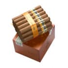LINEA 1492 Siglo VI πούρο της Κοχίμπα Κουβανέζικο, πάνω σε ξύλινο καφέ κουτί για πούρα