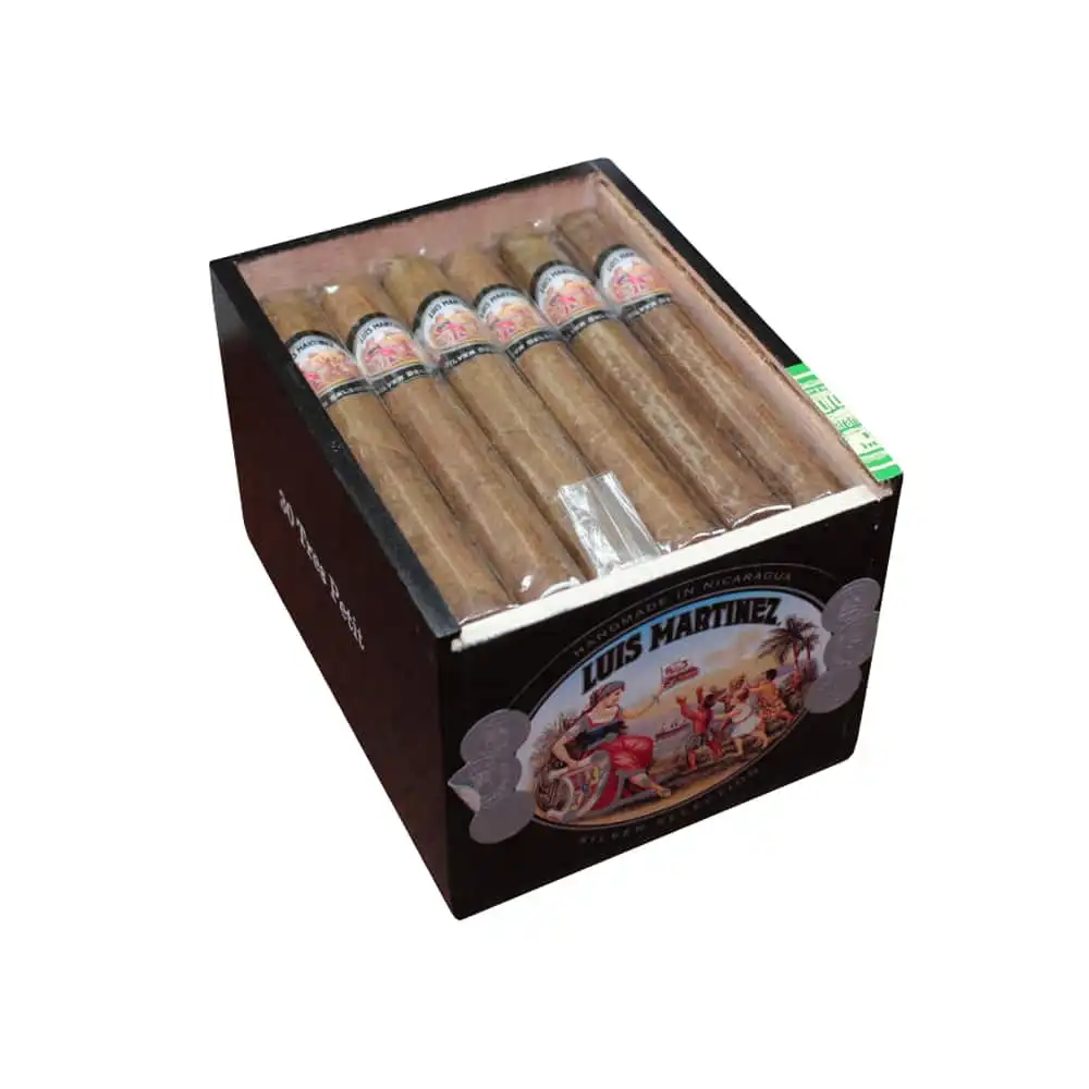 LUIS MARTINEZ – Tres Petit Corona, cigarbox