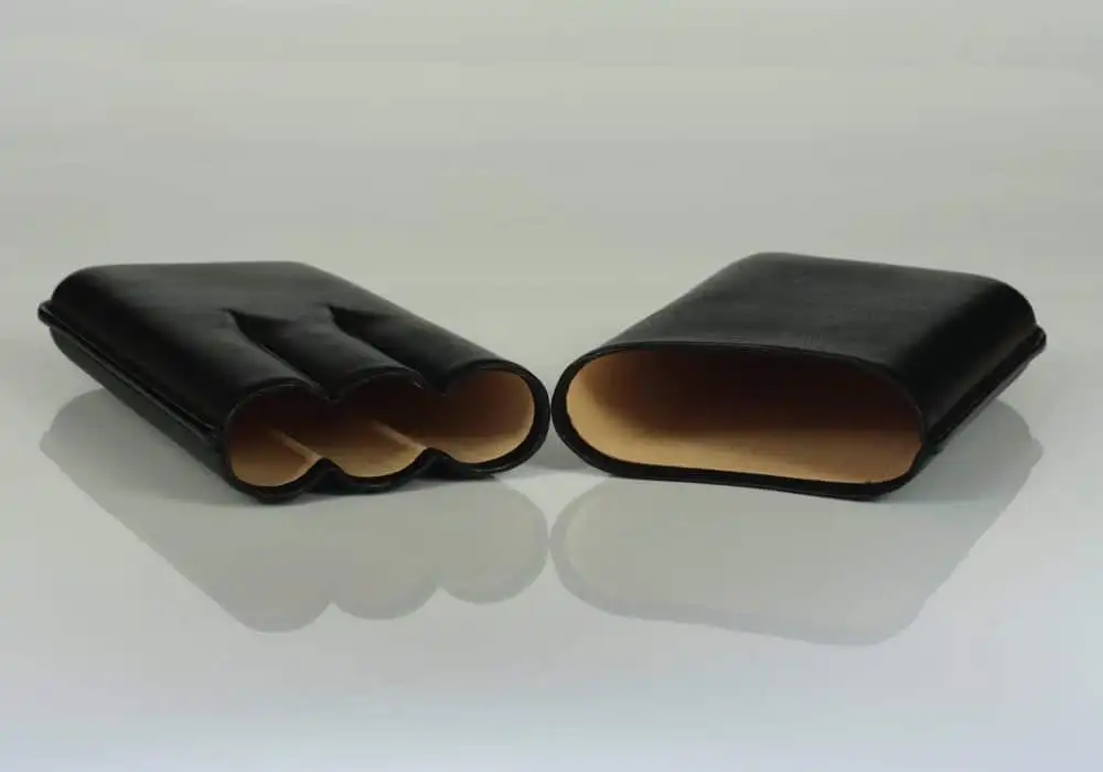 Smooth black 3 robustos πουροθήκη για τρία πούρα ρομπούστο, μαύρη, δερμάτινη