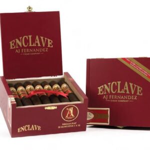 Enclave Broadleaf Robusto πούρο ρομπούστο Νικαράγουας μέσα σε ξύλινο κόκκινο κουτί πούρων