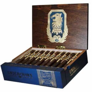 Undercrown 10 All Dekk' D Out Toro πούρο τόρο Νικαράγουας γεύση σοκολάτας, κακάο, δέρματος και μελιού μήκος 152 χιλιοστά διάμετρος 52 χιλιοστά μέσα στο ξύλινο μπλε-καφέ κουτί συσκευασίας τους
