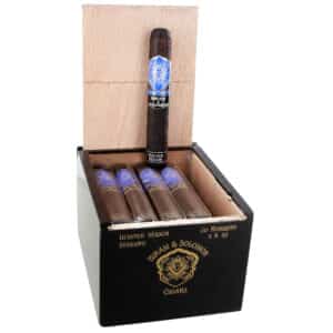 Master Mason Robusto πούρο Νικαράγουας μήκος 127 χιλιοστών και διαμέτρου 52 χιλιοστών πούρα μέσα στο ξύλινο κουτί τους