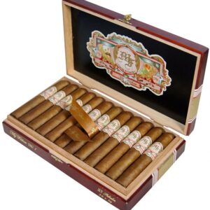 Robusto No 1 πούρο ρομπούστο μήκος 133 χιλιοστά διάμετρος 52 χιλιοστά Νικαράγουας μέσα στο ξύλινο κουτί τους