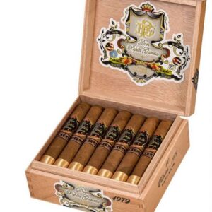 Don Pepin Garcia Clasicos robusto πούρο ρομπούστο 127 χιλιοστά μήκος 50 χιλιοστά διάμετρος Νικαράγουα πούρα μέσα στο ξύλινο κουτί τους ανοιχτό καπάκι