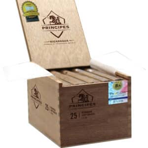 Nicaragua Robusto πούρο ρομπούστο Νικαράγουας μέσα στο ξύλινο κουτί τους με λογότυπο της Principes πανω