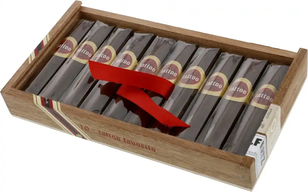 tattoo favorito πούρο Νικαράγουα habano μέσα στο κουτί τους
