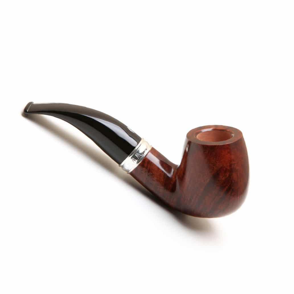 πλαινή μεριά καφέ γυαλιστερής πίπας