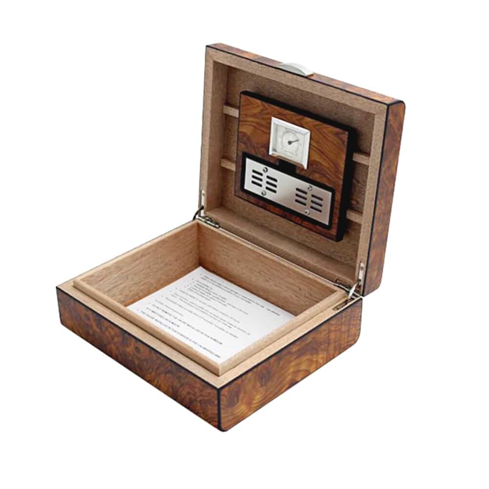 Υγραντήρας ανοιχτό καφέ χρώμα με ματ φινίρισμα για 20 Πούρα ξύλινος, με ανοιχτό καπάκι