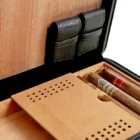 Κοντινή φωτογραφία ανοιχτού SAVINELLI - Υγραντήρας Ταξιδίου 10 Πούρων Μαύρος