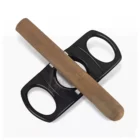 BIG BEN - Πλαστικός Πουροκόπτης Γκιλοτίνα & Βάση Πούρου με ένα πούρο πάνω στην βάση του