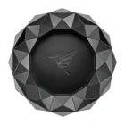 Το σταχτοδοχείο Colibri Quasar Round συνδυάζει τη μοντέρνα αισθητική με τον εμβληματικό, τρισδιάστατο σχεδιασμό της σειράς Quasar.
