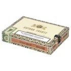 Το Arturo Fuente Curly Head Deluxe Natural αποτελεί ένα από τα πιο προσιτά και αξιόπιστα πούρα της οικογένειας Fuente, εκφράζοντας τη φιλοσοφία της μάρκας.