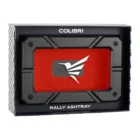 Το Rally Ashtray αντλεί έμπνευση από τον κόσμο των αγώνων, αποτυπώνοντας μια αίσθηση κίνησης και σύγχρονου design, που ξεφεύγει από τα συνηθισμένα.