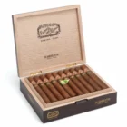 Ένα limited Habano που απευθύνεται σε έμπειρους aficionados και συλλέκτες, αναζητώντας ένταση, χαρακτήρα και αυθεντική κουβανέζικη έκφραση.