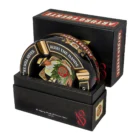 Το Arturo Fuente "Hands of Time"είναι ένας φόρος τιμής στην ιστορία και την καλλιτεχνική ταυτότητα ενός από τους πιο εμβληματικούς οίκους πούρων στον κόσμο.