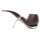 Η σειρά της Savinelli, Bacco, είναι αφιερωμένη στο Βάκχο, θεό του κρασιού. Διαθέτει χρωματιστό ακρυλικό επιστόμιο σε σκούρο κόκκινο.